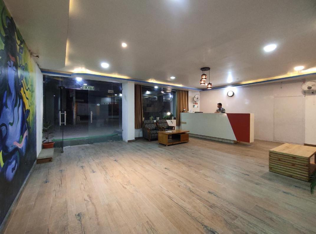 石番士旅馆酒店 Rishīkesh 外观 照片